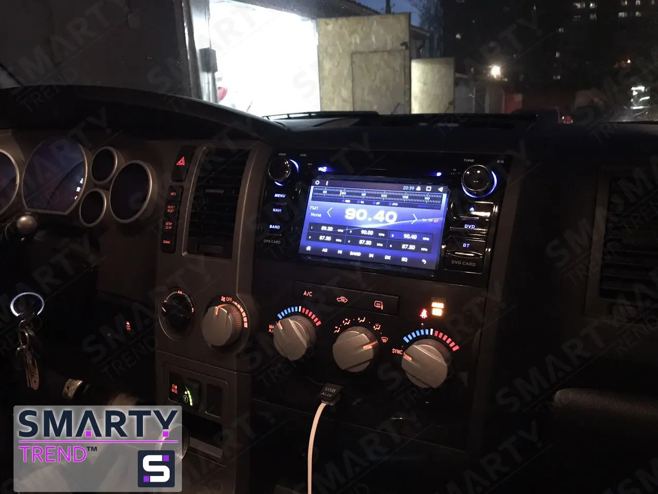 The SMARTY Trend head unit for Toyota Sequoia